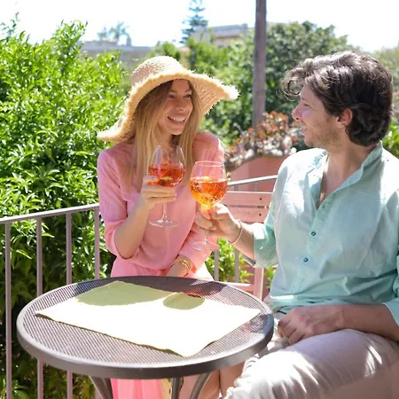 Oda ve Kahvaltı Mediterraneo