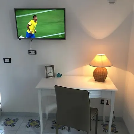 Mediterraneo Bed & Breakfast 4*