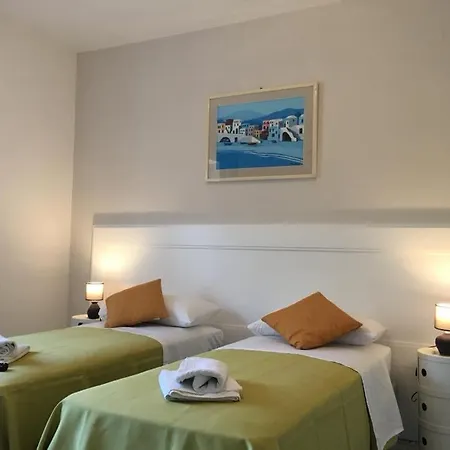 Mediterraneo Alojamento de Acomodação e Pequeno-almoço 4*