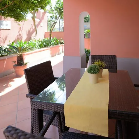 Mediterraneo Bed & Breakfast *