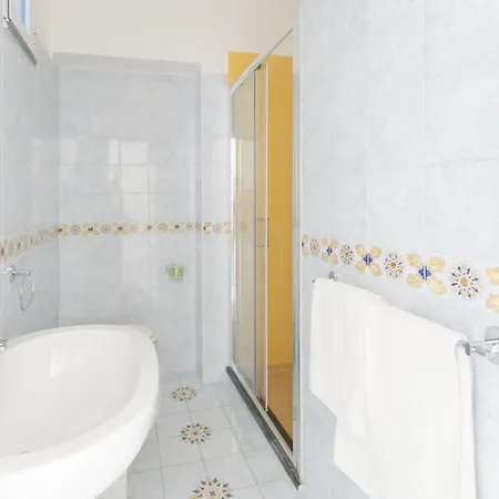 Bed and breakfast Mediterraneo 4*