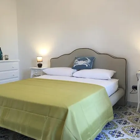 Mediterraneo Couette-café 4*