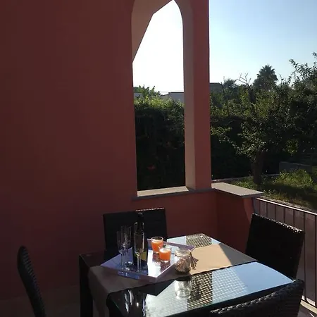 Mediterraneo Couette-café Procida