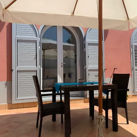 Mediterraneo Couette-café